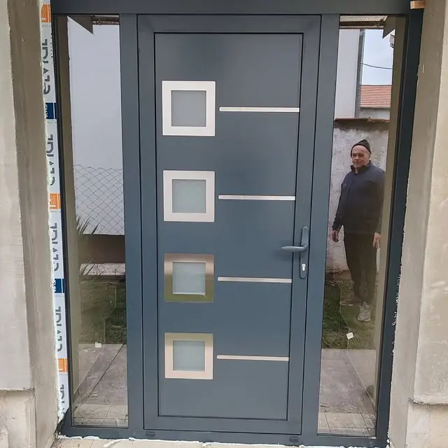 ALU ulazna vrata sa kvadratnim staklenim ispunama